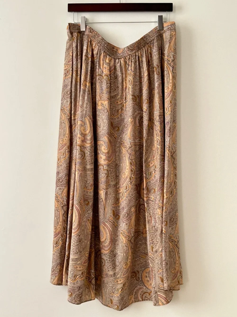 Elisabeth Liz Claiborne 100% Silk Paisley Maxi Skirt